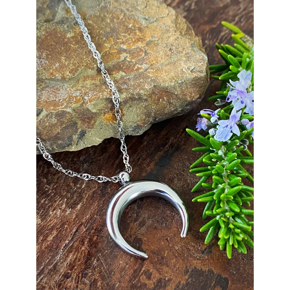 CRESCENT MOON NECKLACE