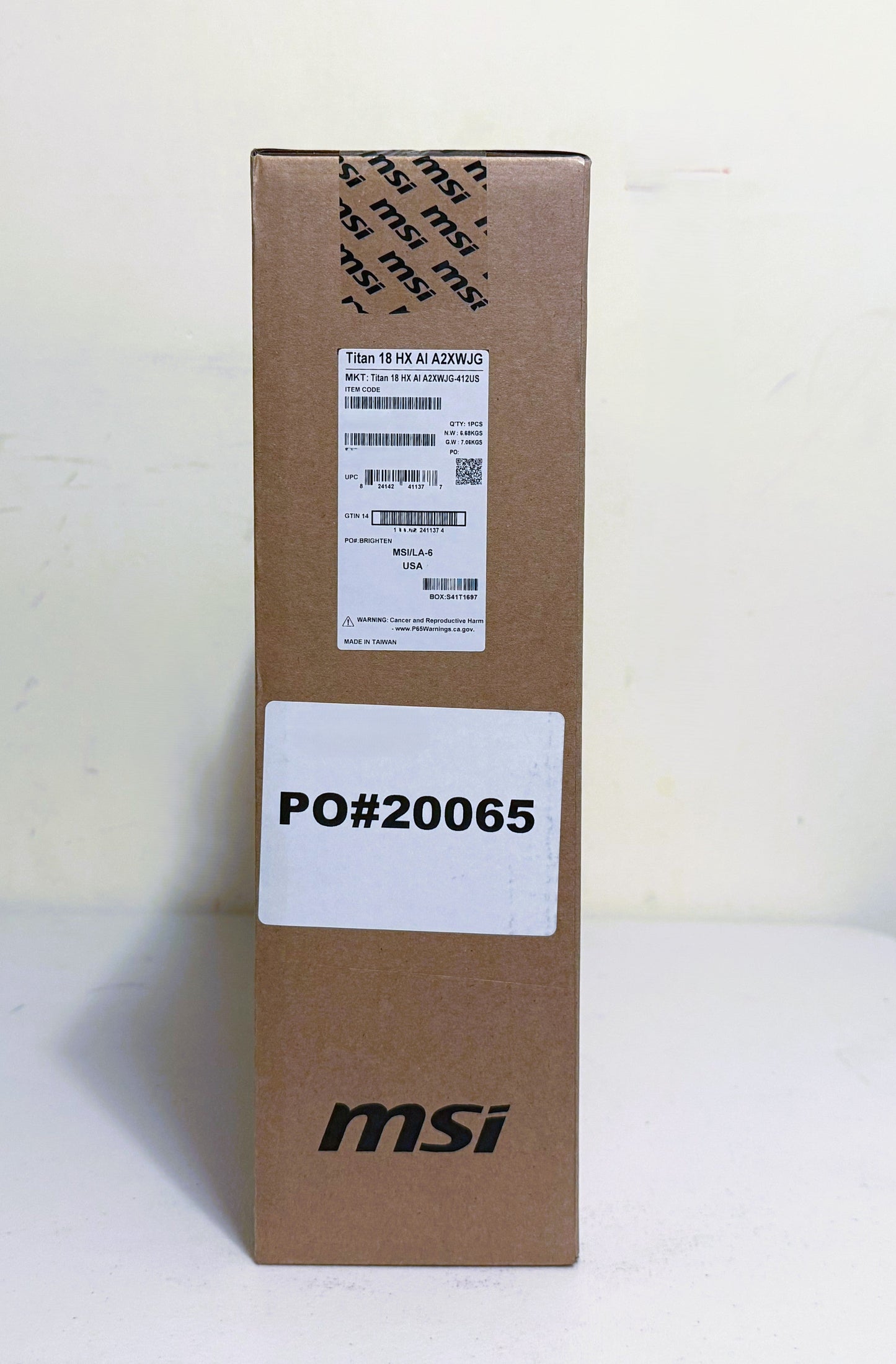 MSI Titan 18 HX AI A2XWJG-412US 18 5090 Gaming Laptop